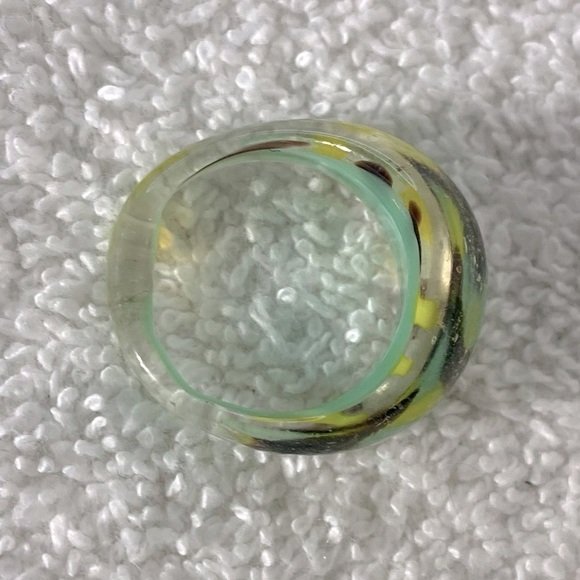 Vintage Art Glass Handmade Green Black Yellow Band Ring - Picture 7 of 11